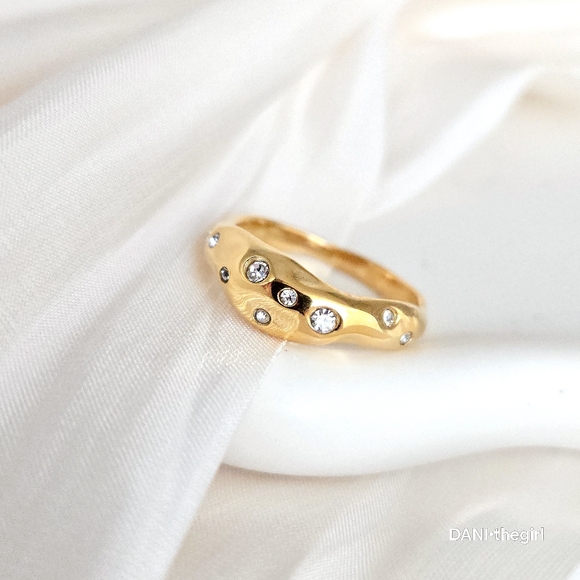 NEW Gold Spaced Diamond Ring - Picture 3 of 9